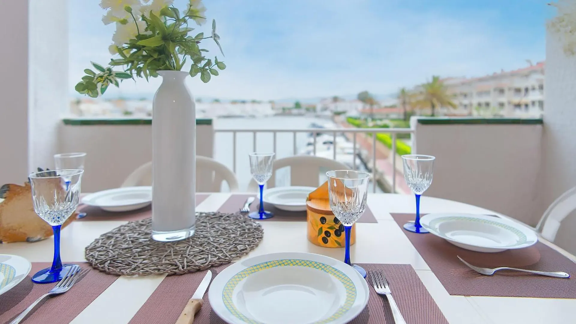 Welcs Apartamento 243 Emp Con Terraza Con Vista 艾姆布里亚布拉瓦 0*,  西班牙